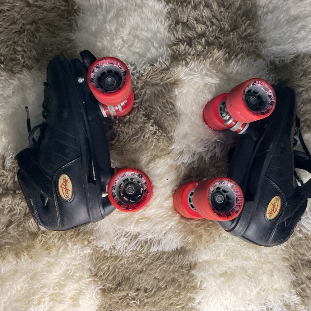 Skates